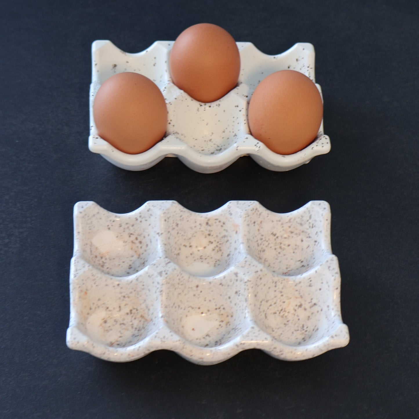 Porte-œufs en Jesmonite – Édition Poudre de Vanille | Design Minimaliste & Artisanal